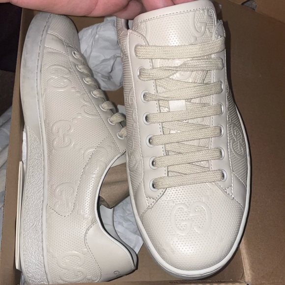 Men’s Gucci shoes, (2021 release) - Picture 2 of 4